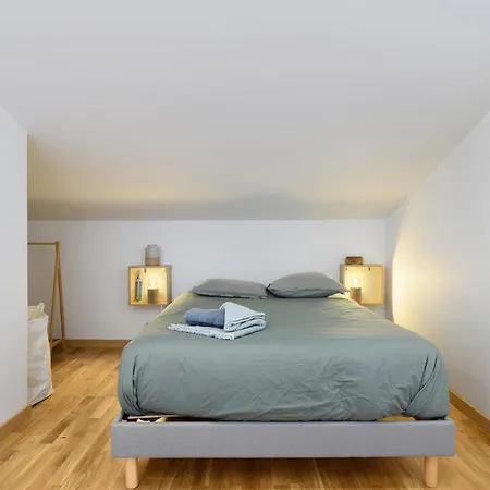 Fenetre Sur Le Neron Bed and breakfast Quaix